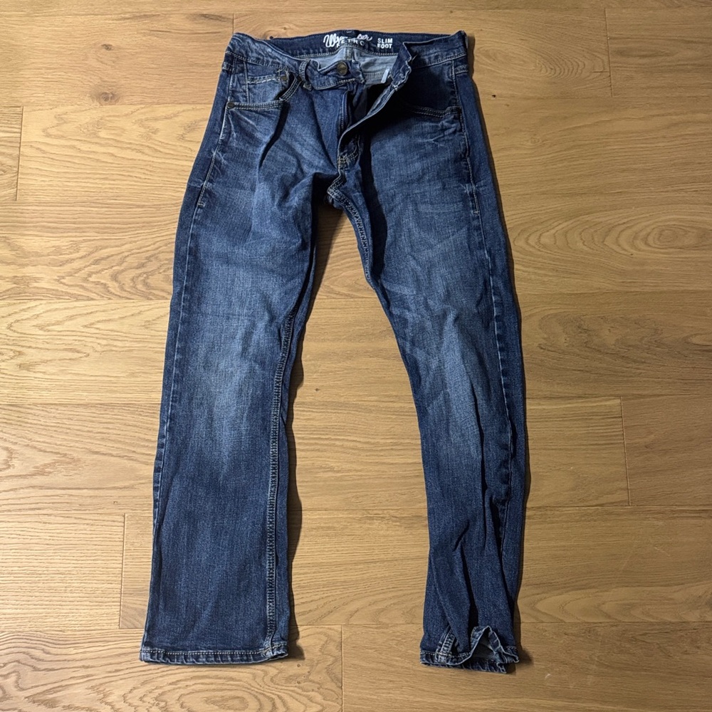 Wrangler Men's slim Bootcut Jeans in Dark Blue